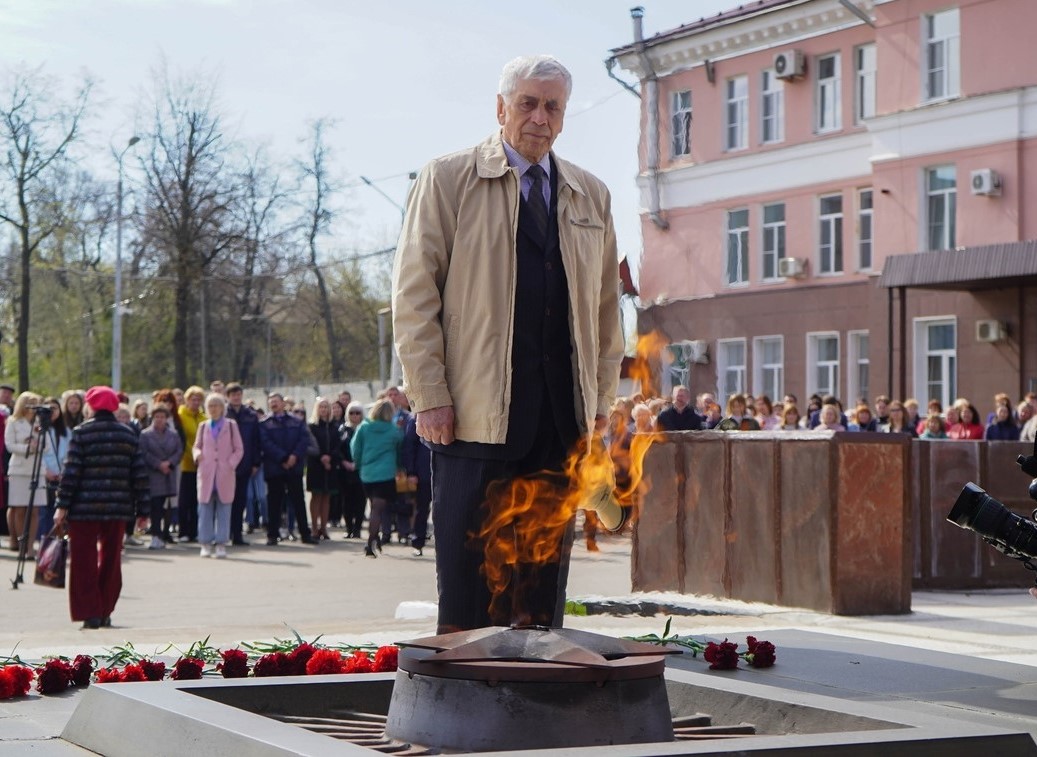 На Коломенском заводе прошел памятный митинг, посвящённый 77-й годовщине Победы в Великой Отечественной войне